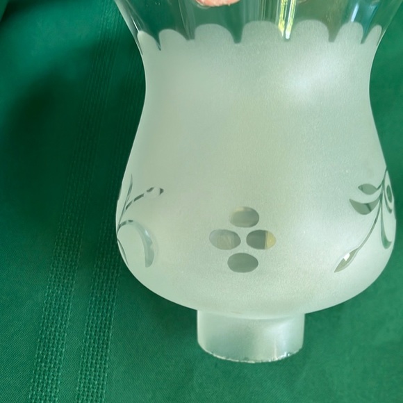 Vintage Frosted Glass Lamp Shade Globe Grape Design Ruffled Top Rim - Picture 7 of 12